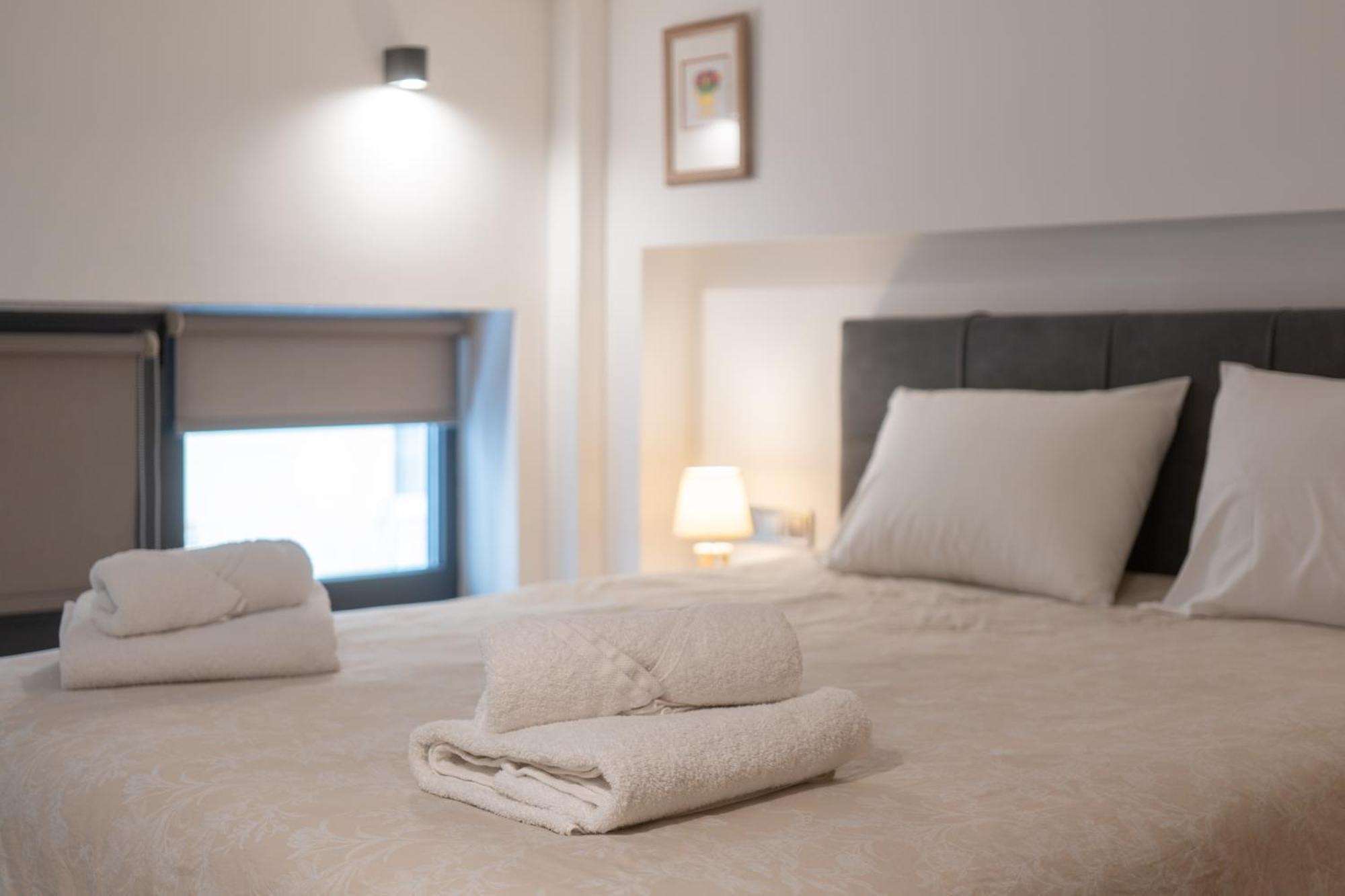 Demeter's Loft-stylish Exclusive Athenian Retreat Appartement