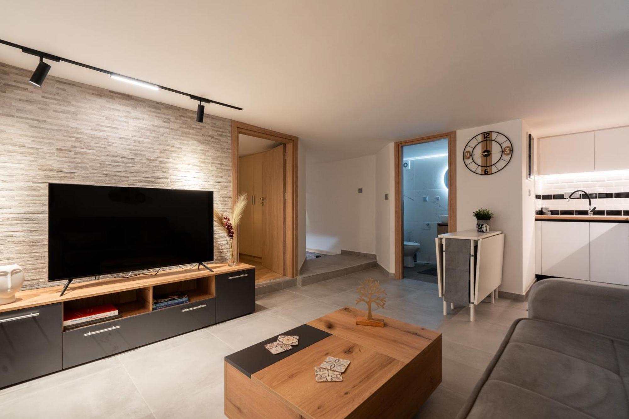 Demeter's Loft-stylish Exclusive Athenian Retreat Appartement