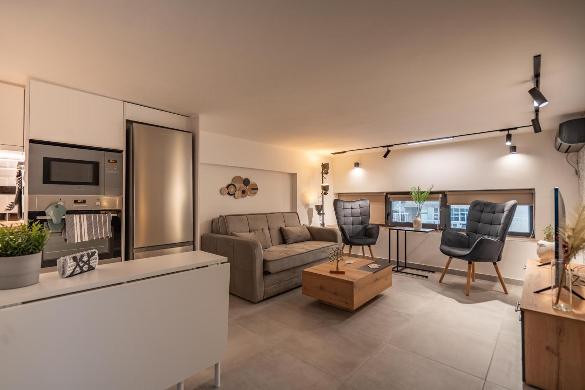 Demeter's Loft-stylish Exclusive Athenian Retreat *