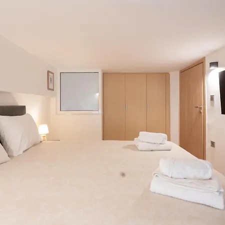 Ferienwohnung Demeter'S Loft-Stylish Exclusive Athenian Retreat Exterior foto