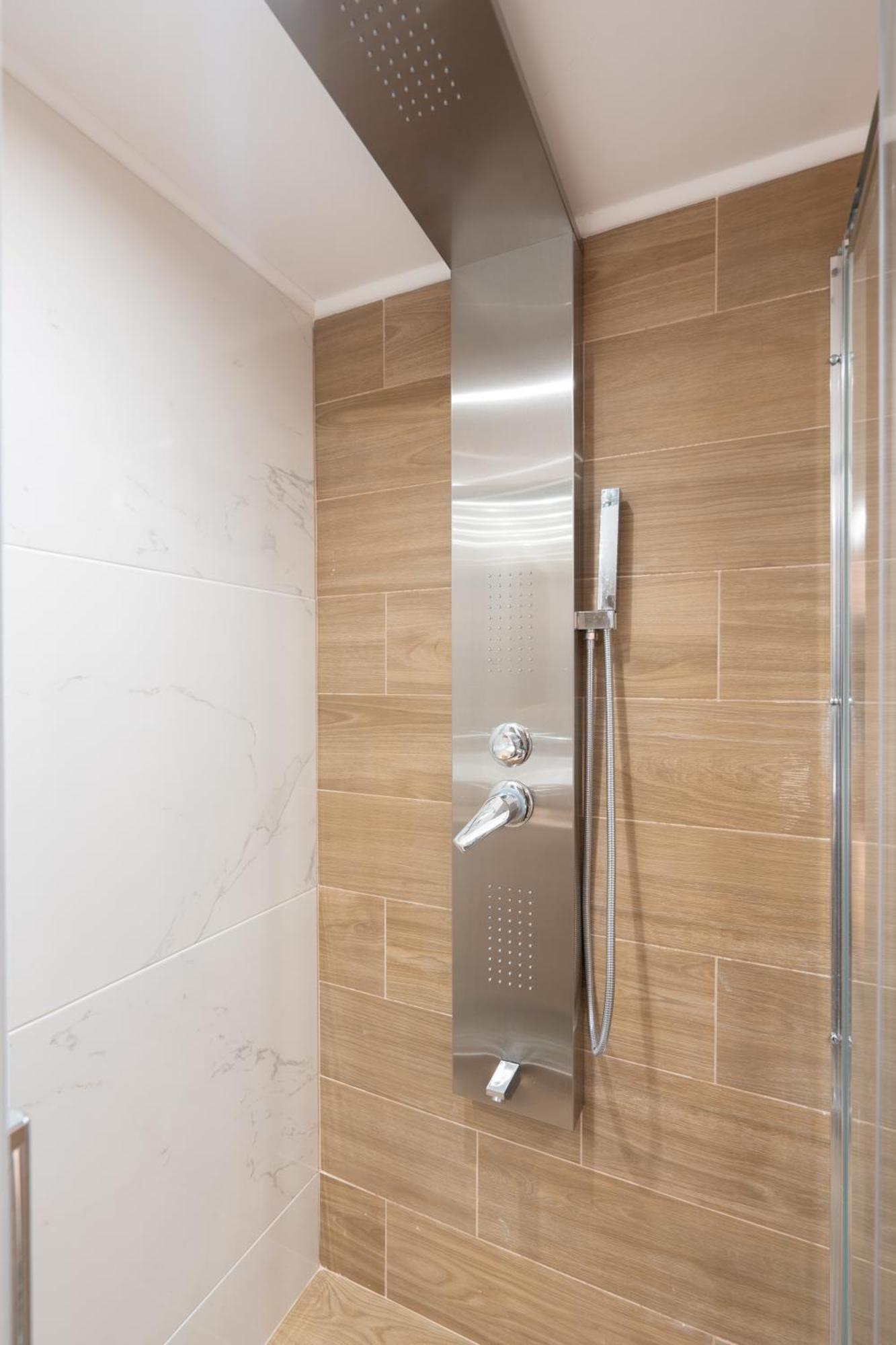 Demeter's Loft-stylish Exclusive Athenian Retreat Apartment *